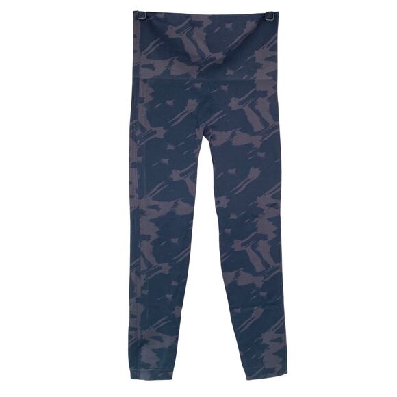 SPANX Black Camo Look At Me Now Seamless Leggings Large - Picture 1 of 9